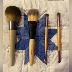 ECOTOOLS MAKE UP BRUSHES